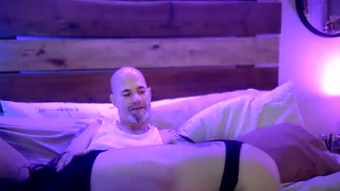 Snapshot of nc_bald_and_beautiful chatting on December 2, 9:03 am NC Bald And Beautiful online show from December 2, 9:03 am