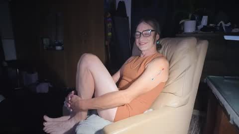 Hi Im CJ online show from February 27, 11:21 am