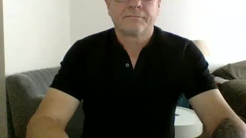 neckdown12 online show from February 28, 8:28 pm