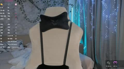 Eva online show from May 18, 2:34 pm