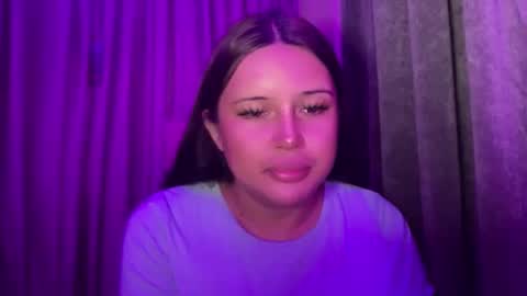 karla online show from April 14, 9:04 am