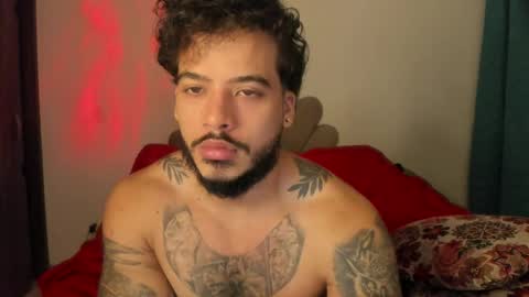 Nei turn green online show from April 3, 10:52 pm