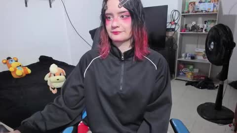 Geek Nicole    im Neeko UwU online show from February 25, 1:43 pm