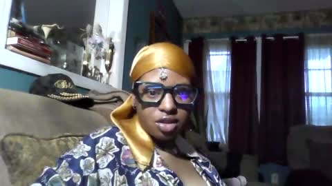 Snapshot of nefertitibank chatting on July 14, 10:32 am nefertitibank online show from July 14, 10:32 am