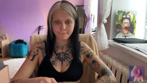 Snapshot of neilanna chatting on May 18, 5:52 pm Neilanna online show from May 18, 5:52 pm