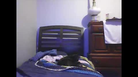 Snapshot of neilbuddy1987 chatting on February 16, 12:29 am neilbuddy1987 online show from February 16, 12:29 am