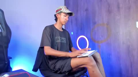 neitan online show from March 3, 9:48 am