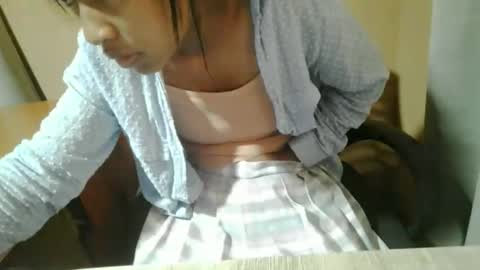 nelia_84 online show from May 3, 3:34 am