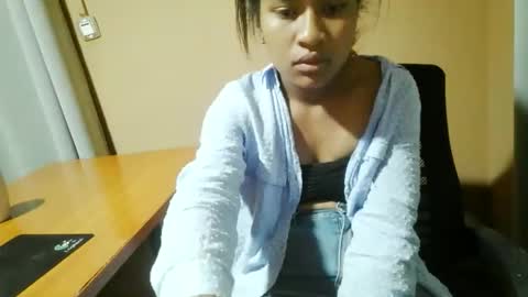 nelia_84 online show from May 4, 5:53 pm