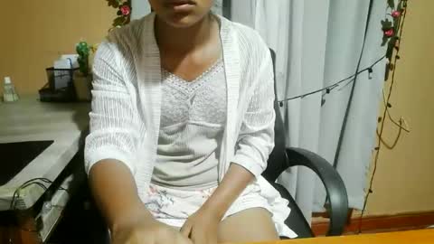 nelia_84 online show from May 25, 12:49 am
