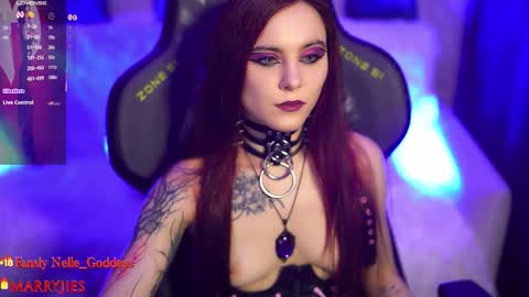 Snapshot of nelle_ chatting on September 17, 5:36 pm online show from September 17, 5:36 pm