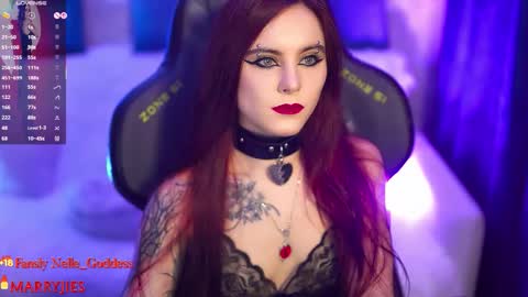 Snapshot of nelle_ chatting on September 18, 7:05 pm online show from September 18, 7:05 pm