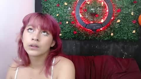 Snapshot of nelly_azumi chatting on December 3, 6:15 am nelly online show from December 3, 6:15 am