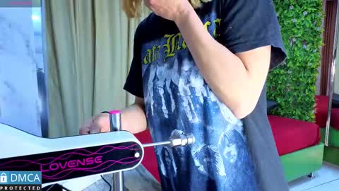 Snapshot of nena_cupcake_ chatting on February 2, 10:58 am Salome Nena cupcake online show from February 2, 10:58 am