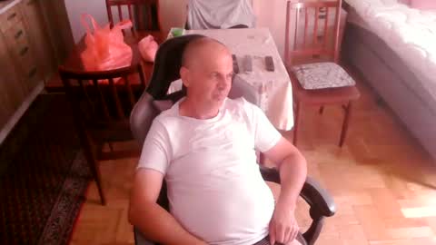 Snapshot of neno89654 chatting on June 22, 10:23 am neno89654 online show from June 22, 10:23 am