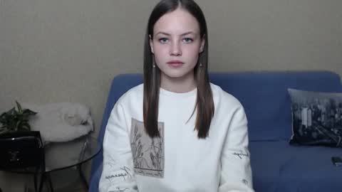 nensi_sweet online show from February 19, 6:00 pm