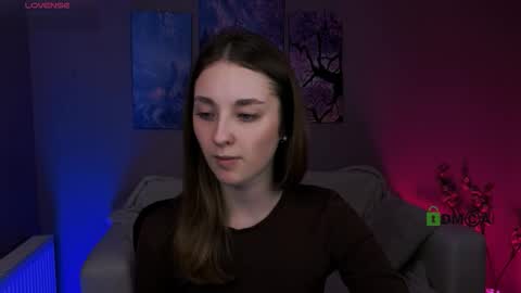 Nensy online show from February 1, 8:18 pm