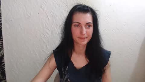 Nensy online show from April 4, 6:27 pm