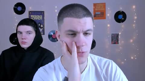 Snapshot of neo_raze_ chatting on February 8, 8:01 pm neo_raze_ online show from February 8, 8:01 pm