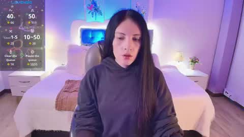 Sarah  online show from June 18, 3:29 am