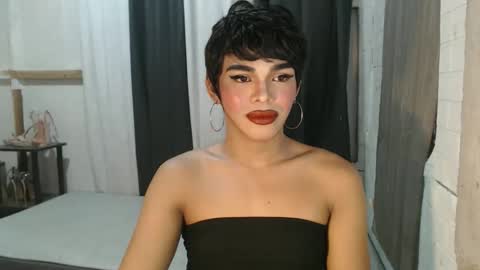 neomi online show from October 30, 7:32 am