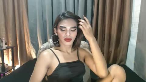 neomi online show from February 7, 2:32 pm