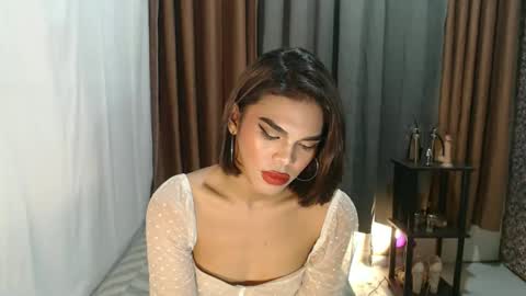 neomi online show from March 7, 12:24 pm