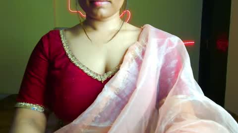 Snapshot of neon_venom chatting on May 27, 7:44 pm Kashish online show from May 27, 7:44 pm