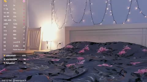 Snapshot of neonquack chatting on December 15, 2:16 pm Riley online show from December 15, 2:16 pm