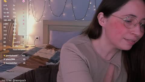 Snapshot of neonquack chatting on January 2, 3:08 pm Riley online show from January 2, 3:08 pm