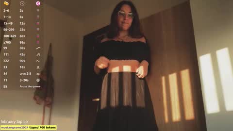 Snapshot of neonquack chatting on February 23, 10:01 am Riley online show from February 23, 10:01 am