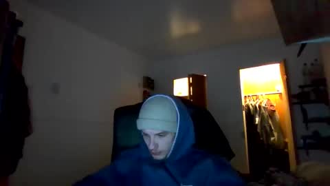 Snapshot of nephew_p chatting on March 18, 12:58 am nephew_p online show from March 18, 12:58 am