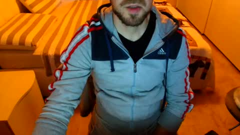 Snapshot of nerchia_89 chatting on May 15, 4:47 pm Nerchia89 online show from May 15, 4:47 pm