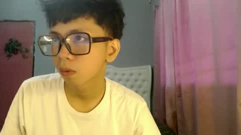 Snapshot of nerdy_nate chatting on May 21, 11:01 pm Ethan online show from May 21, 11:01 pm