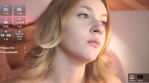 Snapshot of nerissa_xo chatting on October 17, 8:11 pm Nerissa online show from October 17, 8:11 pm