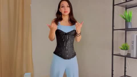 Snapshot of nerixalvire chatting on May 5, 3:20 pm Emily online show from May 5, 3:20 pm