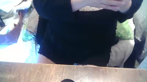 Snapshot of neslihan35 chatting on January 23, 6:35 pm neslihan online show from January 23, 6:35 pm