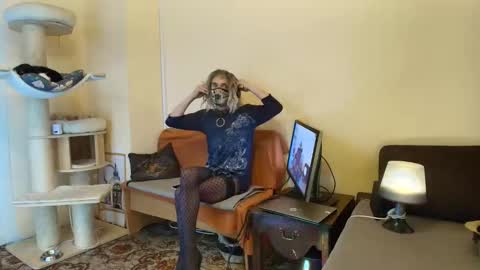 Snapshot of nessieanalemma chatting on February 16, 3:30 pm nessieanalemma online show from February 16, 3:30 pm