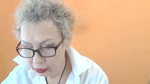 NessyJenixs online show from November 25, 8:25 am