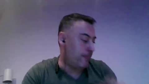 Snapshot of neulen4 chatting on November 17, 9:09 pm neulen4 online show from November 17, 9:09 pm