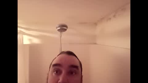 Snapshot of neverseentthatb4 chatting on March 3, 1:01 am Matt online show from March 3, 1:01 am