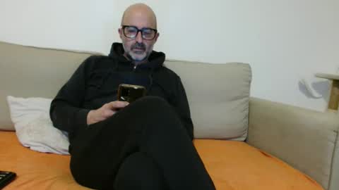 simi online show from January 16, 6:06 am