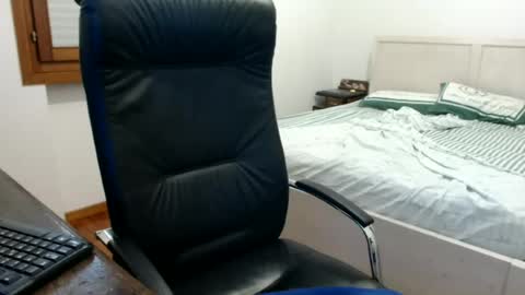 Snapshot of new_simi_74 chatting on June 30, 6:09 pm simi online show from June 30, 6:09 pm