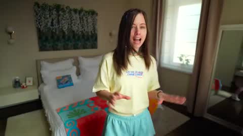newchloe18 online show from August 2, 12:03 pm