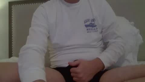 newduser06 online show from December 16, 3:55 am