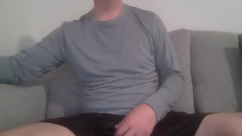 newduser06 online show from February 15, 2:19 am