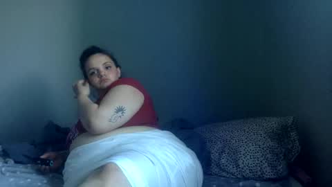 Snapshot of newfiebbw chatting on April 28, 9:09 pm Ms. Natural online show from April 28, 9:09 pm
