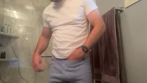 Snapshot of newguy_097 chatting on February 11, 10:59 pm newguy_097 online show from February 11, 10:59 pm