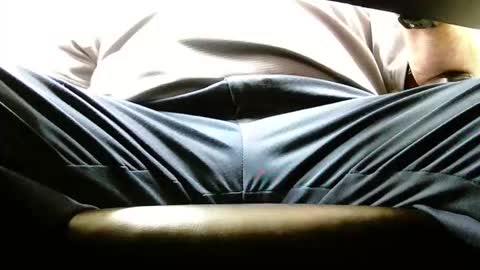 Snapshot of newtothis1015 chatting on November 4, 9:25 pm Daring online show from November 4, 9:25 pm