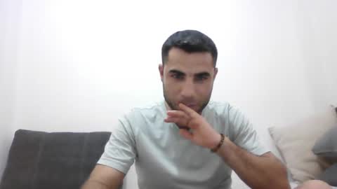 Snapshot of newworld0 chatting on December 9, 9:16 pm newworld0 online show from December 9, 9:16 pm